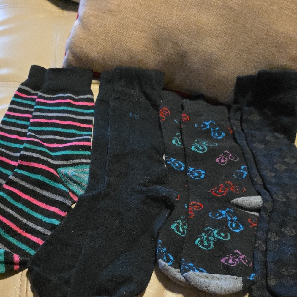 Casual Black Socks with Stylish Pattern